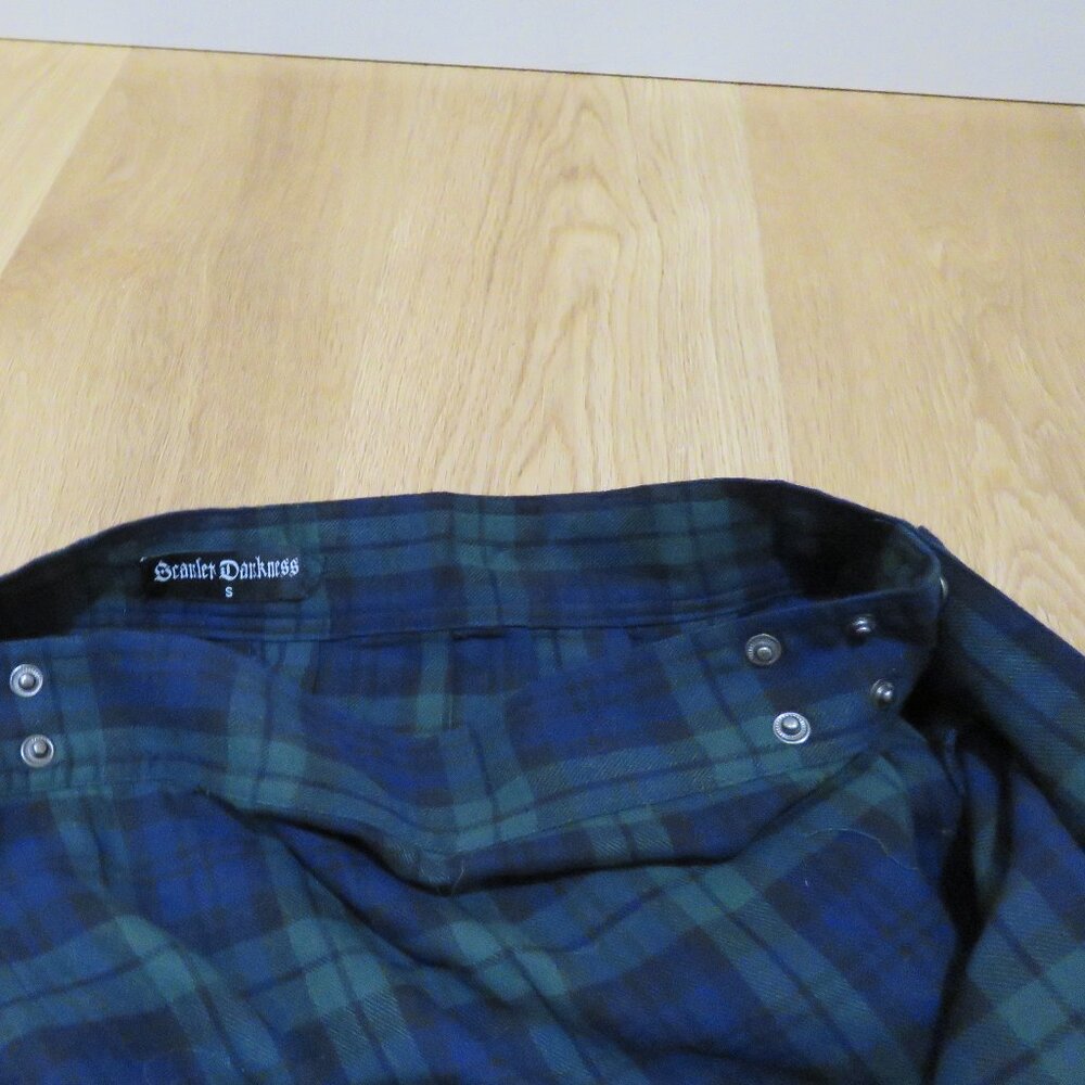 SCARLET DARKNESS Scottish Tartan Black Watch Plaid Kilt Small Alt Punk Grunge - Picture 14 of 16